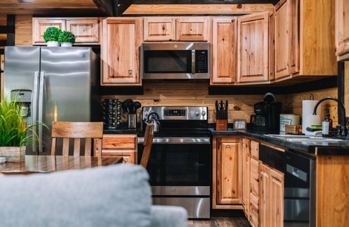 Campton Cabin | Towerwood Cabin in RRG