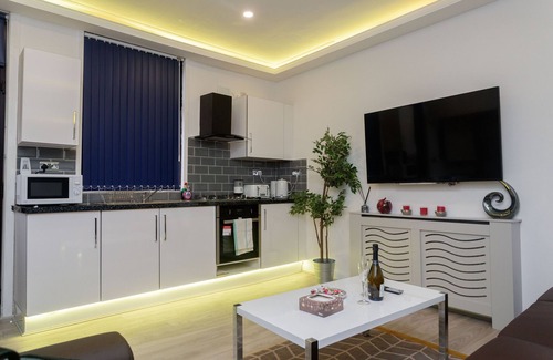 Rodley Apartment | Towler House Apartments 6 Beds in 3 Bedrooms