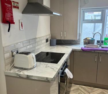 Barnstaple House | Town Centre En Suite Room 4