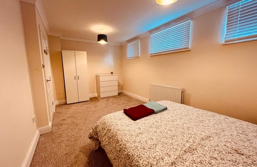 Grove Apartment | Town house in Surbiton/Kingston