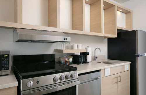 Summit Corners Hotel | TownePlace Suites by Marriott Oconomowoc