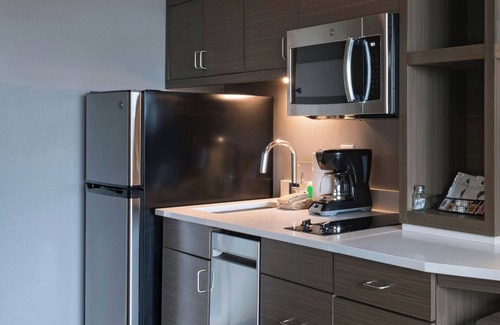 San Diego Hotel | TownePlace Suites by Marriott San Diego Airport/Liberty Station