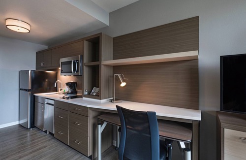 San Diego Hotel | TownePlace Suites by Marriott San Diego Airport/Liberty Station