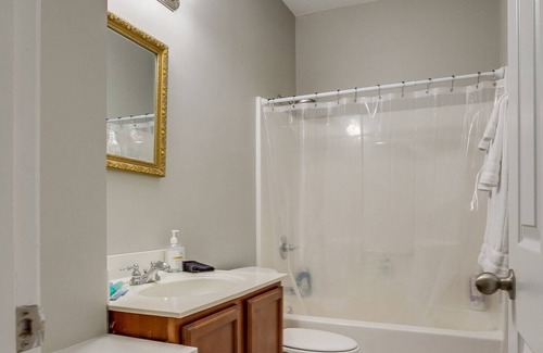 Johnson City House | Townhome Away from Home - 2 bd, 2 bath, 1 car garage. No smoking. No pets.