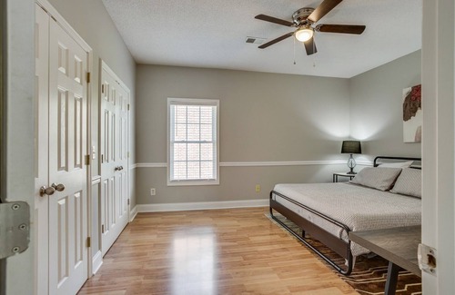 Johnson City House | Townhome Away from Home - 2 bd, 2 bath, 1 car garage. No smoking. No pets.