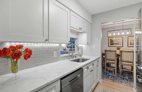 Laconia House | Townhome w/amazing Paugus Bay - Lake Winnipesaukee - Views