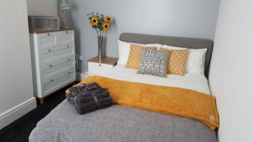 Stoke-on-Trent Bed & Breakfast | Townhouse @ Birches Head Road Stoke