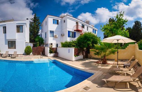 Paphos Apartment | Townhouse by the sea Pirate Harbor