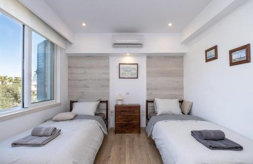 Paphos Apartment | Townhouse by the sea Pirate Harbor