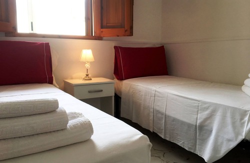 Roca Vecchia House | Townhouse in Roca Vecchia 350 m from the beach and 900 m from Poesia