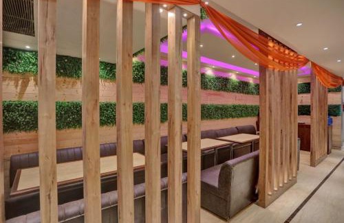 Kirti Nagar Hotel | Townhouse Jp Grand Near Mayapuri Chowk