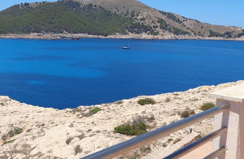 Cala Agulla Apartment | Townhouse on the seafront in Cala Lliteras