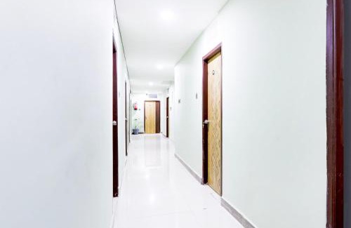 Madhapur Hotel | Townhouse VIP Hills Hitech City