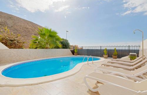 Los Cristianos Villa | Townhouse with private pool!