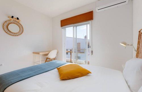 Lagos House | Townhouse with Stunning Sea Views and Terrace
