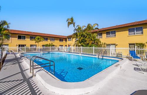 Whitney Beach House | Townhouses In The Cay - A1