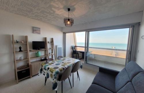 Saint-Jean-de-Monts Apartment | Très bel appartement accès direct sur plage, vue sur mer - 2 pièces - 4 pers