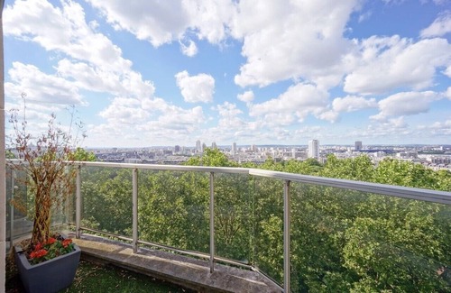 Combat Apartment | Très bel Appartement Avec vue Panoramique sur Paris Est et Montmartre