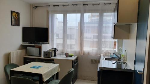 19th Arrondissement Apartment | Très bel appartement + Parking Privé