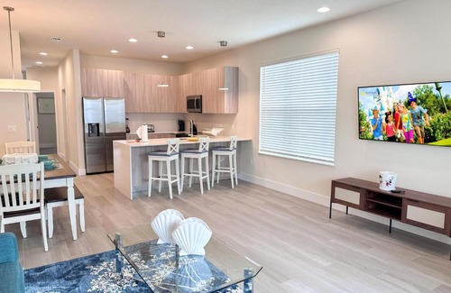 Bay Lake Apartment | TR1399 – 3BR Townhouse w/Private Pool - 8 guests