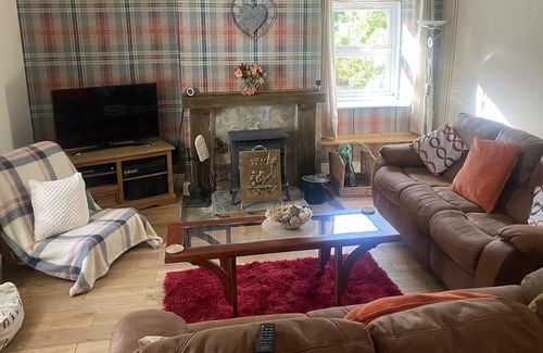 Felinfach Cottage | Traditional 2-Bed Welsh Cottage, Ystrad Aeron,