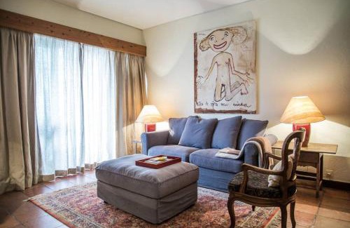 Estoril Apartment | Traditional and Charming Flat - 15min to the sea
