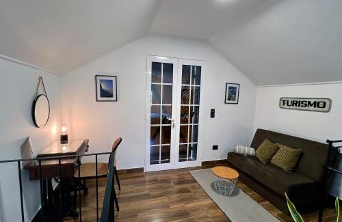 Curral das Freiras House | Traditional House