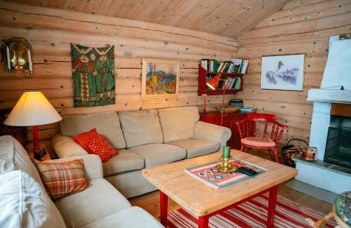 Al House | Traditional Log Cabin At Reineskarvet
