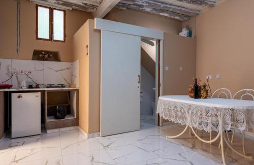 Vouni House | Traditional Stone House in Vouni, Quiet Stay with Courtyard & BBQ