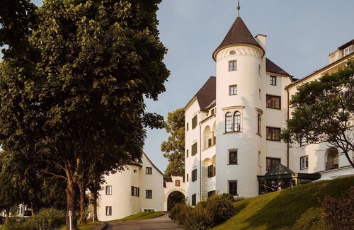 Gatschen House | Traditional Suite with balcony (breakfast) - IMLAUER Hotel Schloss Pichlarn
