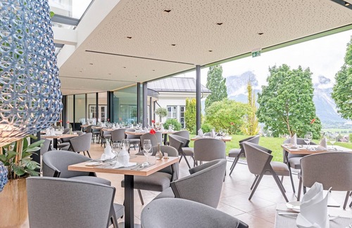 Gatschen House | Traditional Suite with balcony (breakfast) - IMLAUER Hotel Schloss Pichlarn