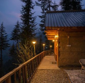 Banjar Apartment | Tragopan Chalet's - Cedar Cottage with attic & balcony