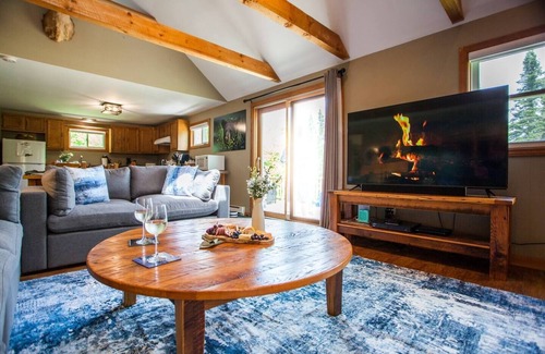 Pittsburg House | Trailside Lodge- Trail Access w/Game Table-New AC