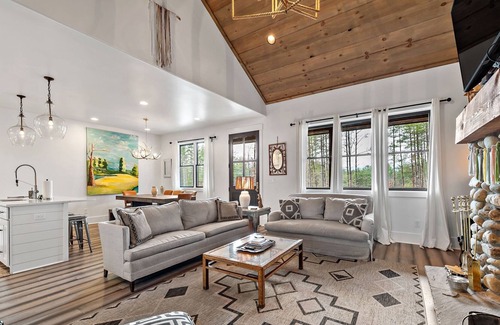 Nebo House | Trailside Retreat | Luxury Furnishings, Pet-Friendly & Close to Lake James!