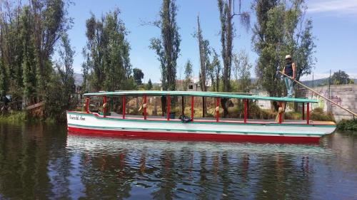 Xochimilco Boat Rental | TrajinerasNativitasAdventureTours