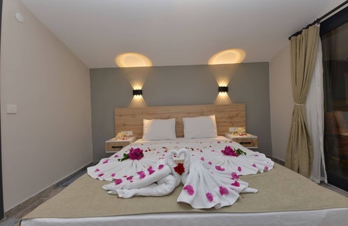 Bozburun Hotel | Trakheıa restaurant& butik otel