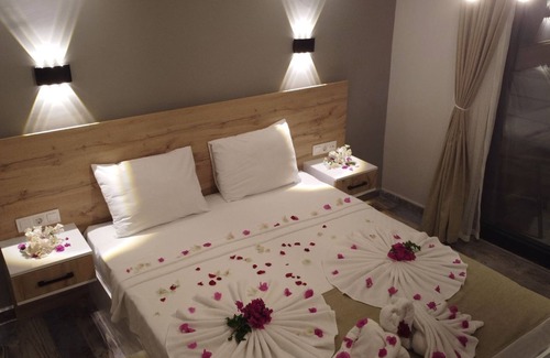 Bozburun Hotel | Trakheıa restaurant& butik otel