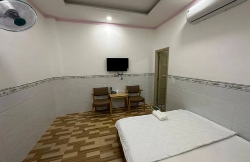 Thuan An Hotel | Trang Huy Hotel BD - by BAY LUXURY