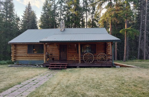 Libby Cabin | Tranquil 1-bedroom in Libby