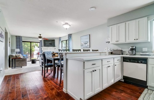 Table Rock Condo | Tranquil 2-Bedroom Pointe Royale Condo