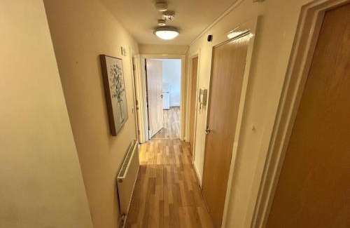 West Thornton Apartment | Tranquil 2BR in Croydon Thornton