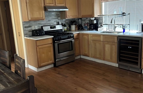 White Center House | Tranquil 3-bedroom house with WiFi in Seattle/Home away from Home