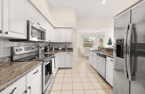 Warm Mineral Springs House | Tranquil 3BR/2BA Oasis - Steps from Warm Mineral Springs Park