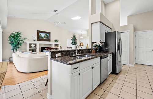 Warm Mineral Springs House | Tranquil 3BR/2BA Oasis - Steps from Warm Mineral Springs Park