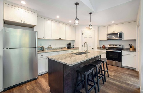 Mount Sunapee House | Tranquil 5-BR Mountain Retreat 8-Min. to Mt. Sunapee