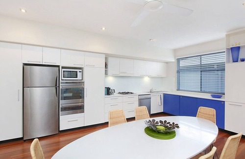 Killcare House | Tranquil Beachside Escape by HolidayCo.