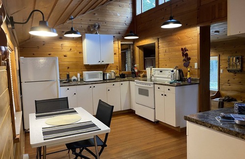Courtenay House | Tranquil country cottage near Courtenay and Mt Washington