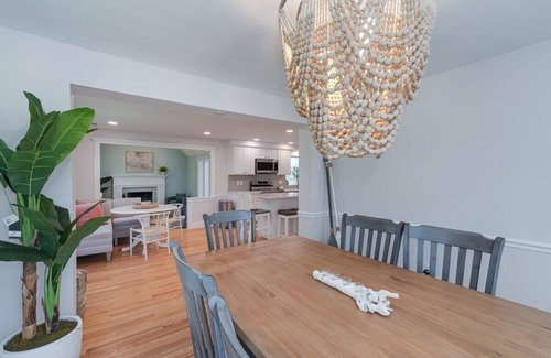 Plymouth House | Tranquil Family Retreat in Plymouth