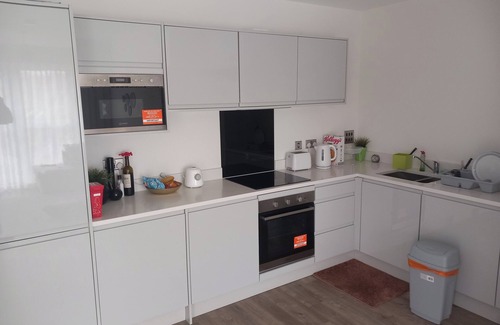 Loughton Apartment | Tranquil Loughton Apartment Retreat