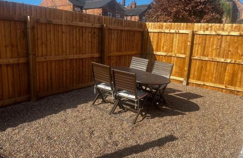 Long Eaton Apartment | Tranquil New Nottingham Apartment
